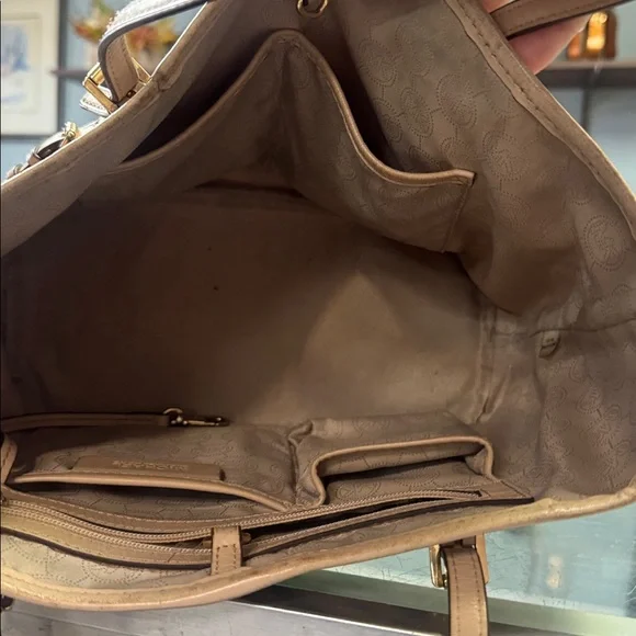 Michael Kors Emry large tote bag purse tiger brown tan beige - Picture 4 of 4